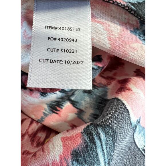 Torrid Dark Floral Top Womens Size 1X Pintuck Button Up Black Bloomcore - Picture 14 of 14